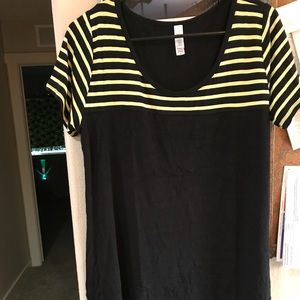Lularoe classic tee